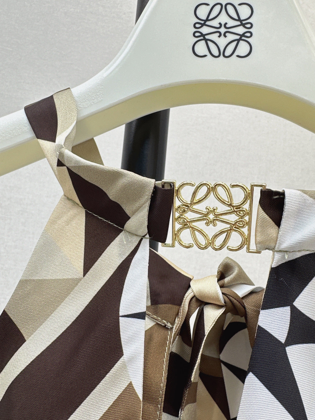 Loe* 25ss halterneck top