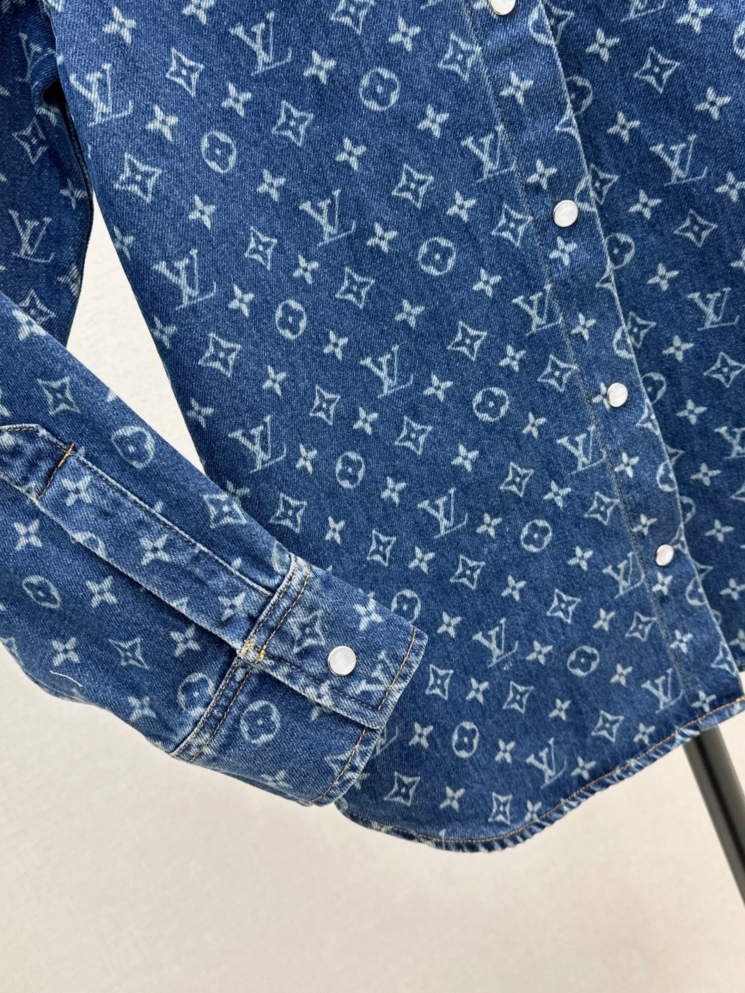 Loui* 25ss monogram denim shirt