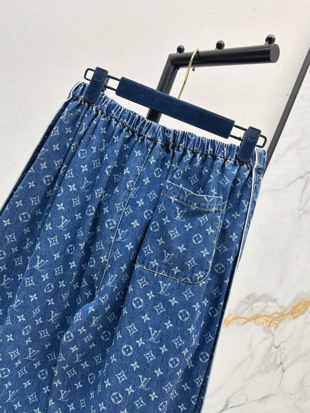 Loui* 25ss monogram jeans