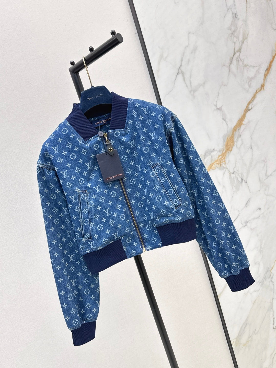 Loui* 25ss monogram cropped denim jacket