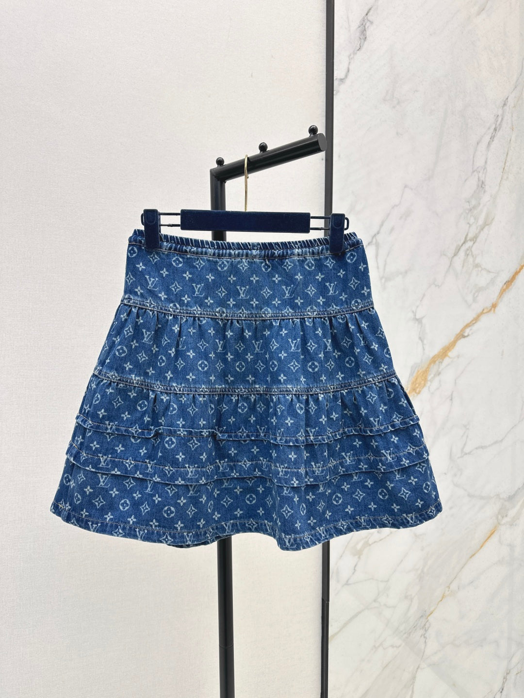 Loui* 25ss monogram tiered denim skirt