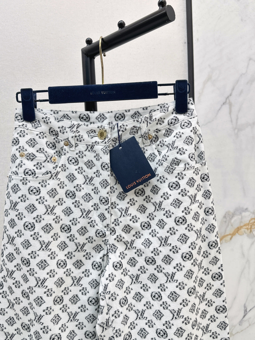 Loui* 25ss monogram fil coupe pants