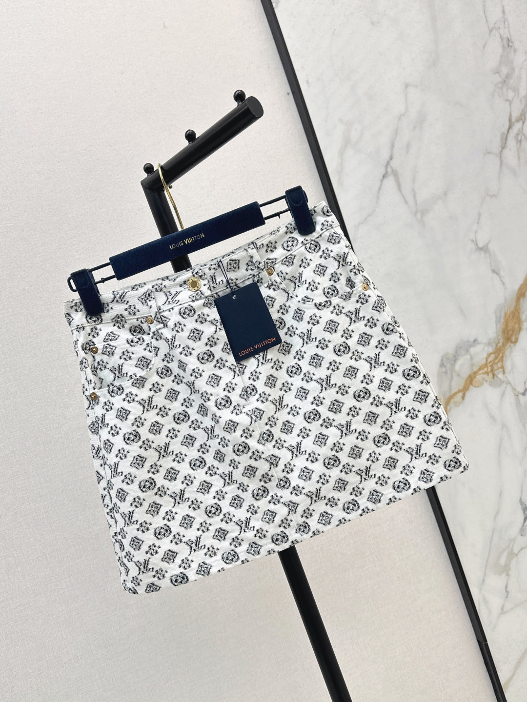 Loui* 25ss monogram fil coupe miniskirt