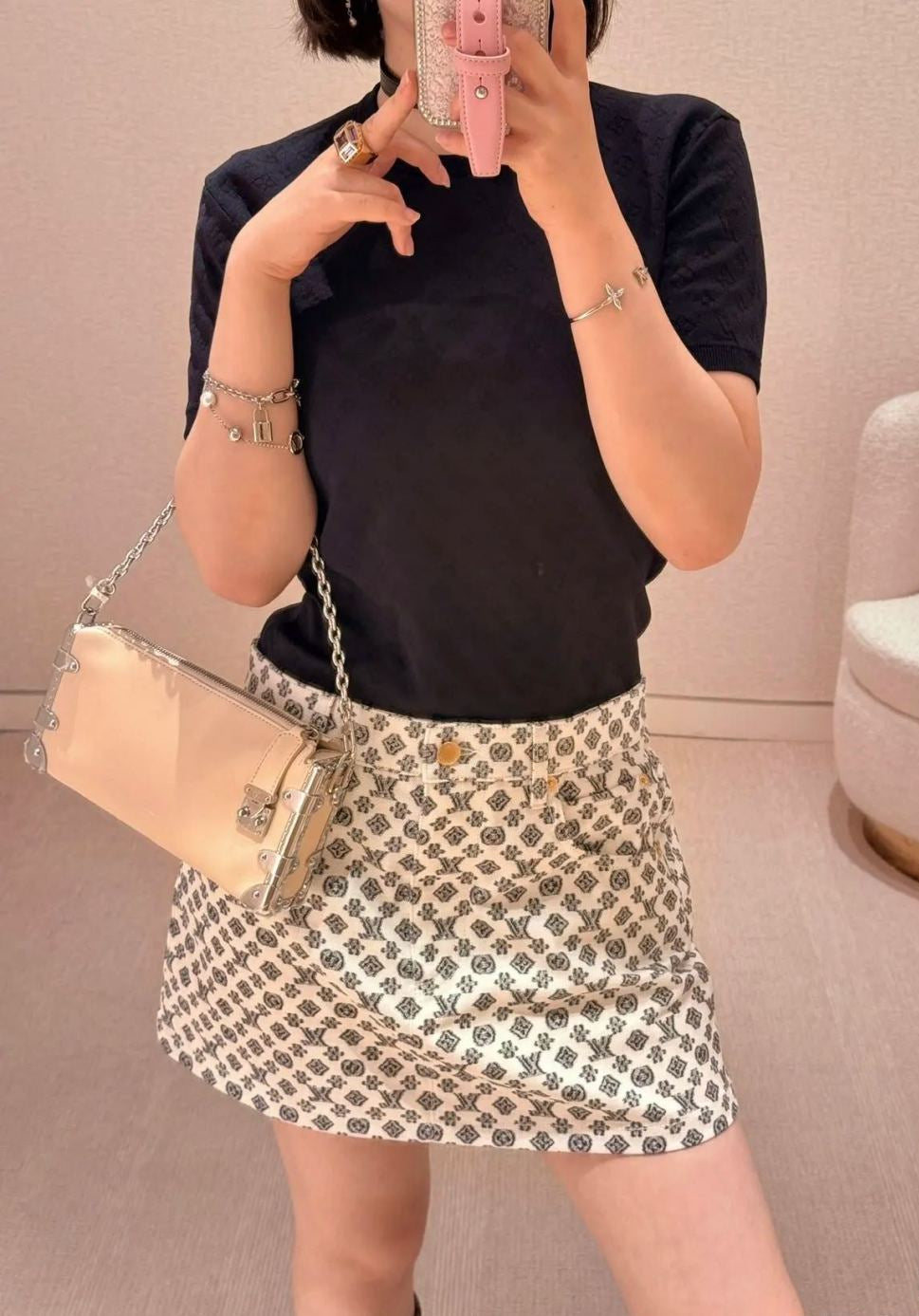 Loui* 25ss monogram fil coupe miniskirt