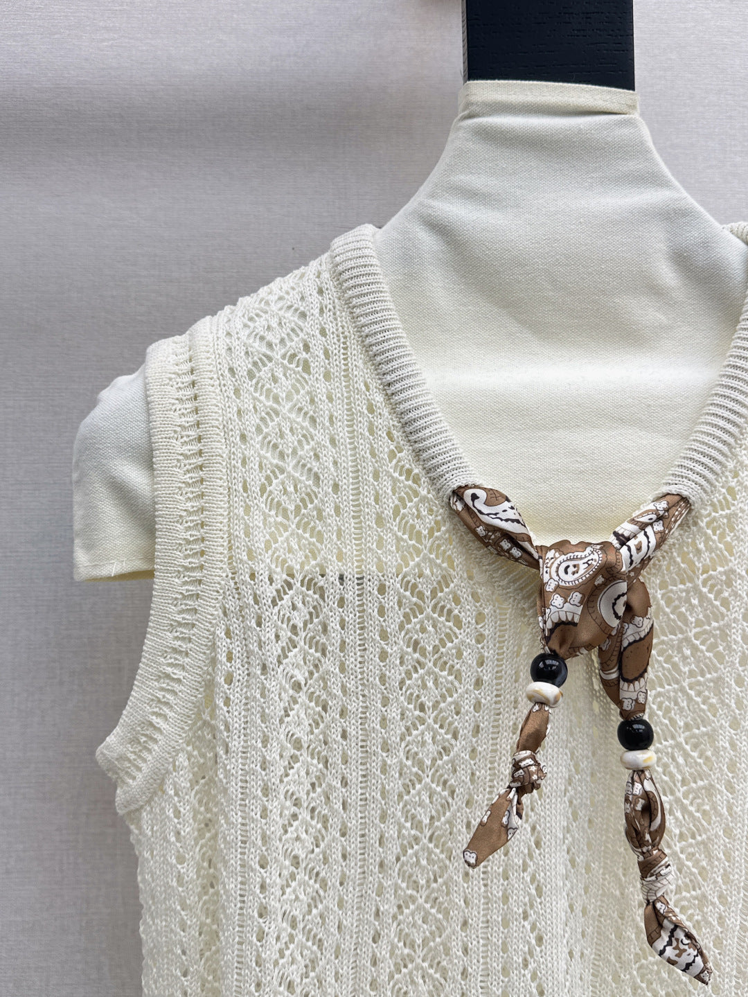 M*u 25ss knit vest with scarf