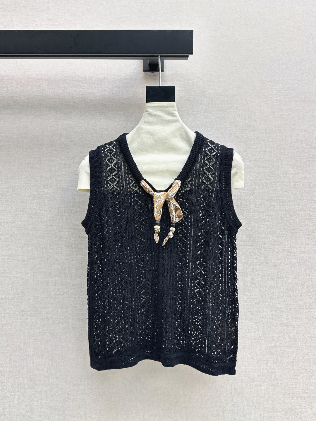 M*u 25ss knit vest with scarf