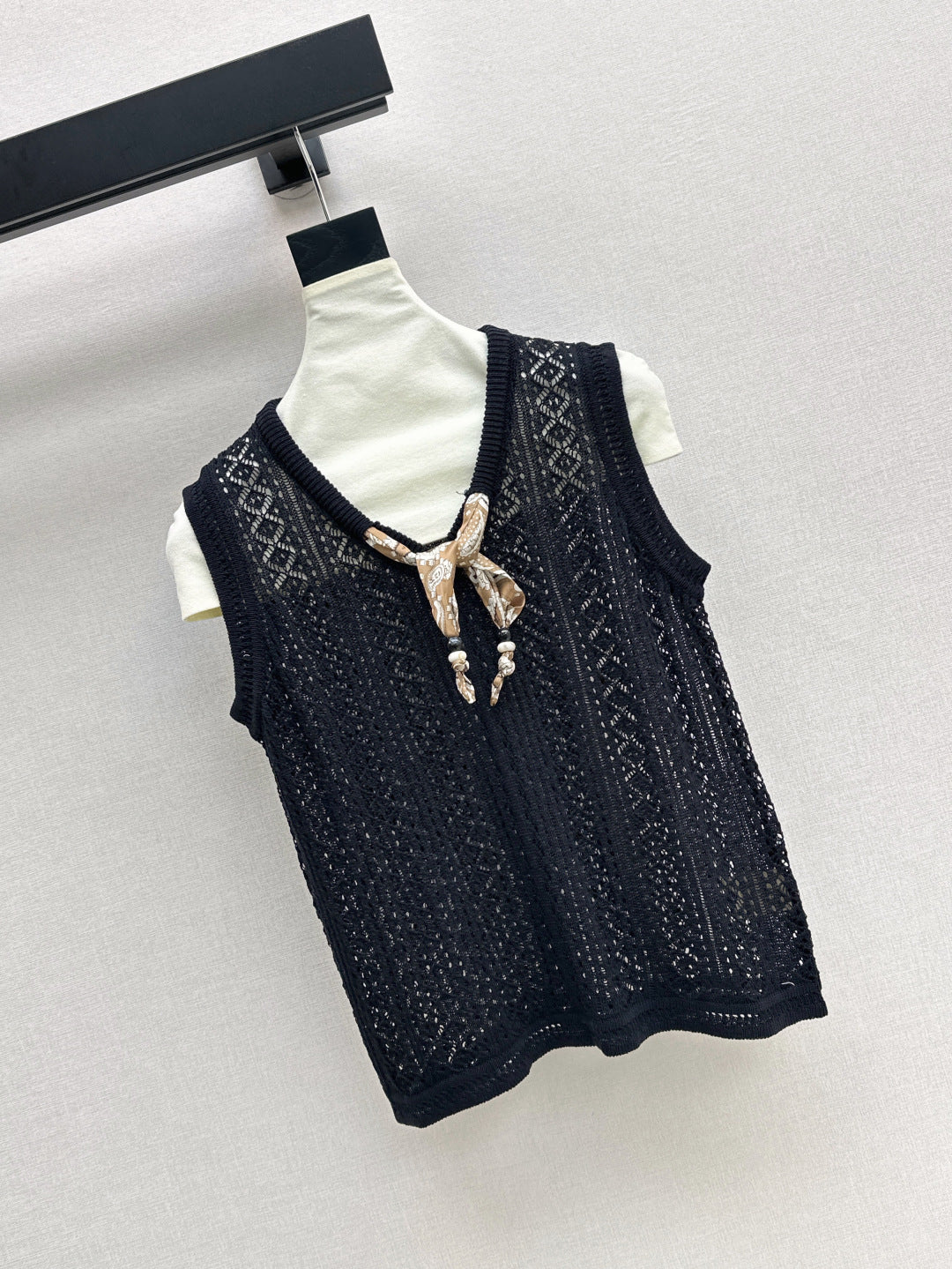 M*u 25ss knit vest with scarf