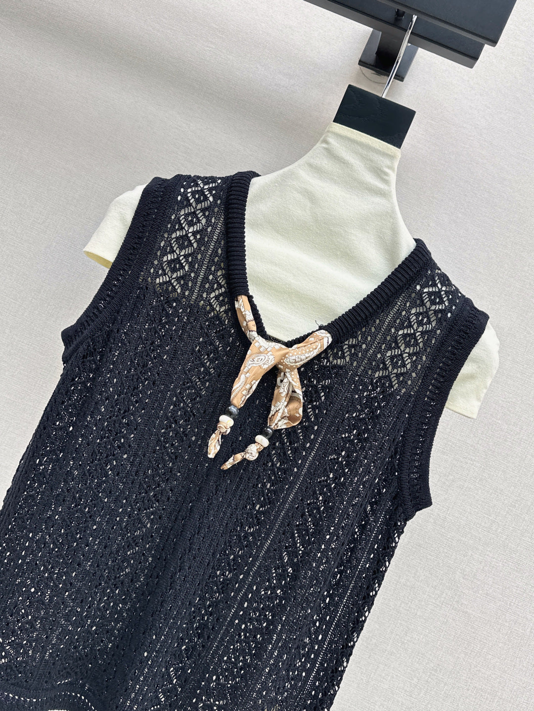 M*u 25ss knit vest with scarf