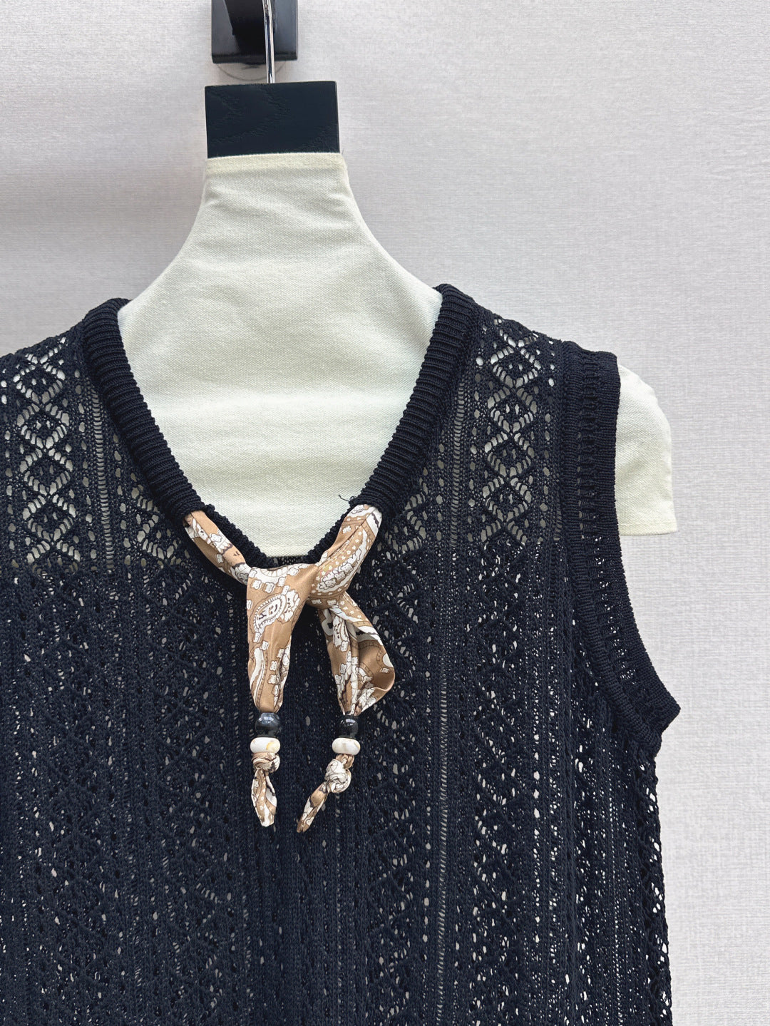 M*u 25ss knit vest with scarf