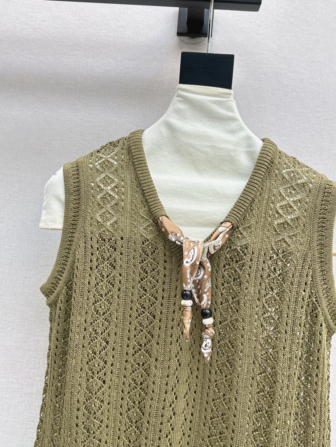 M*u 25ss knit vest with scarf
