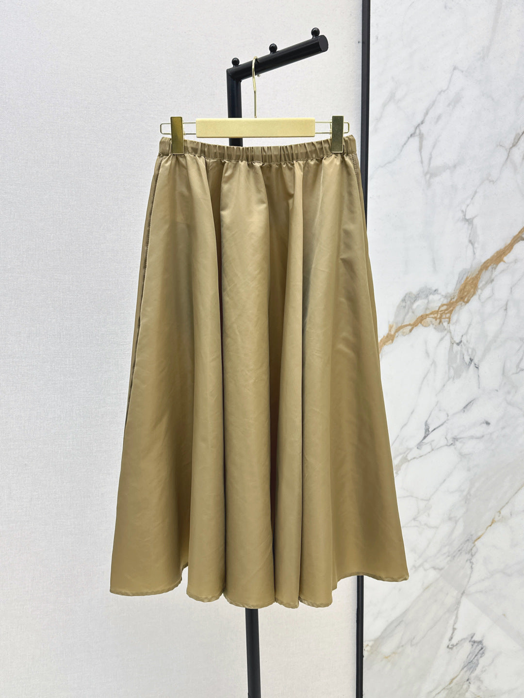 M*u 25ss tech canvas flared skirt