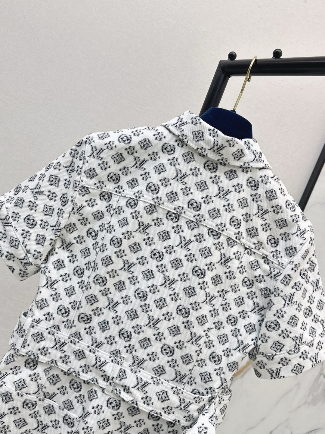Loui* 25ss monogram jacquard denim shirtdress