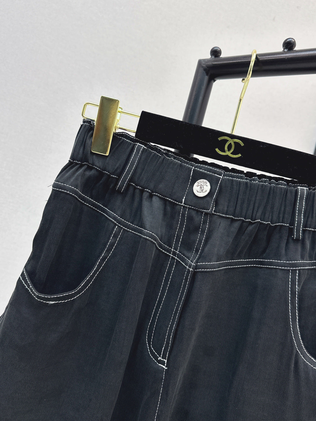 C*nel signature shorts