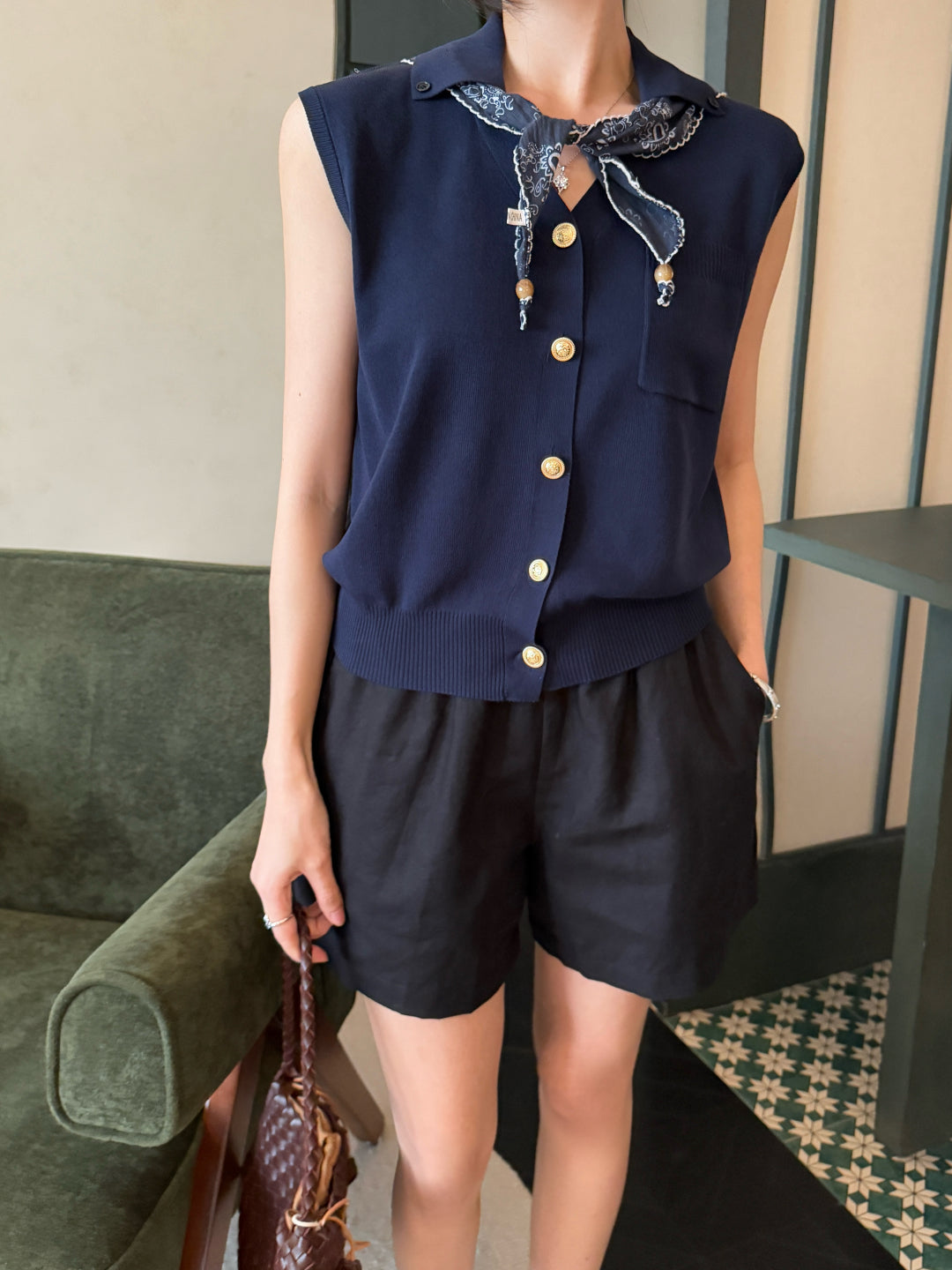 M*u 25ss knitted vest with scarf