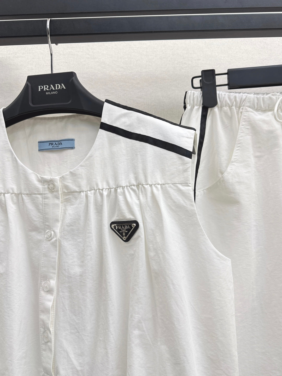 Pra* 25ss re-nylon vest and skirt set