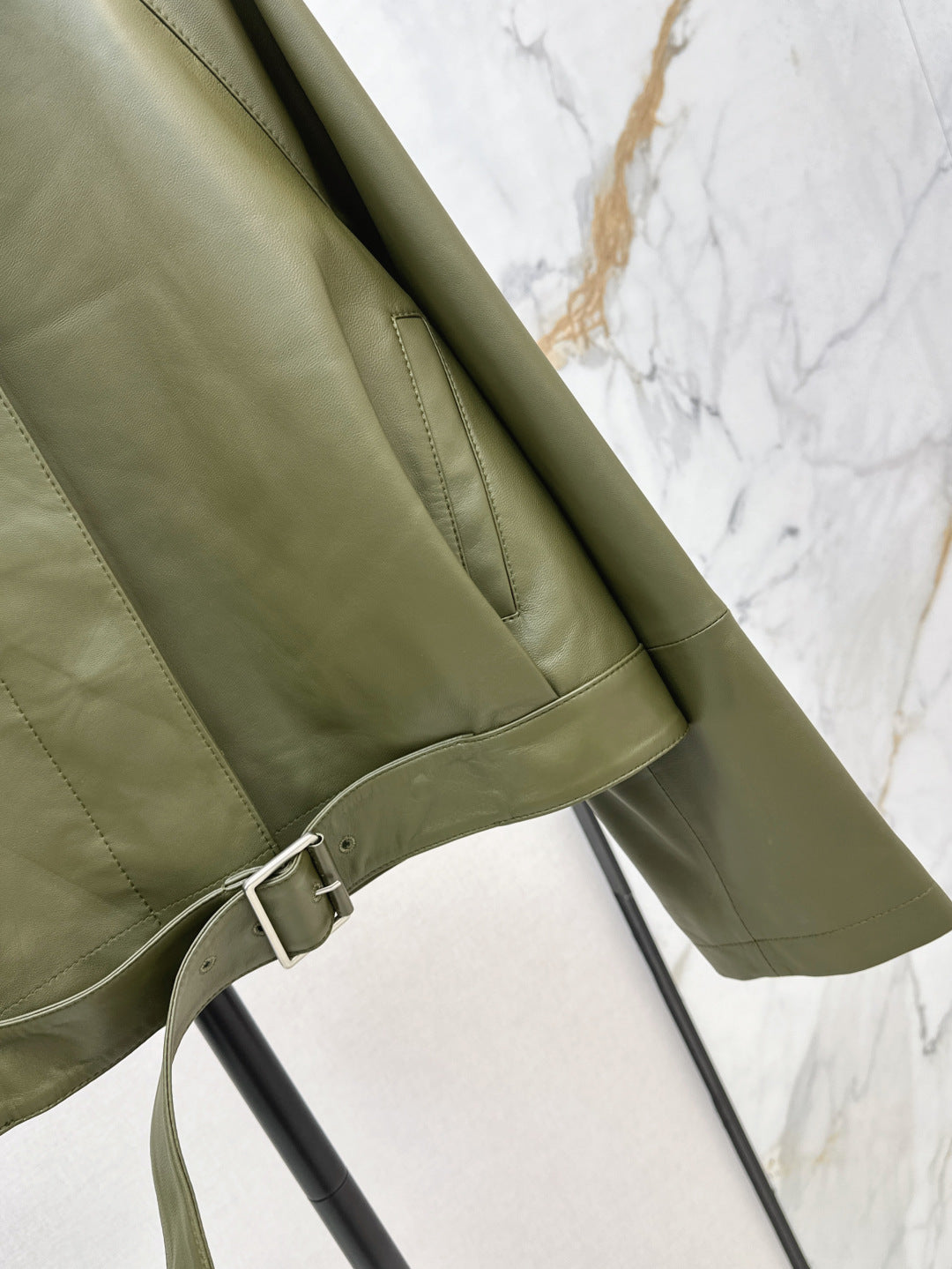 Loe* 25ss high collar trench in nappa lambskin