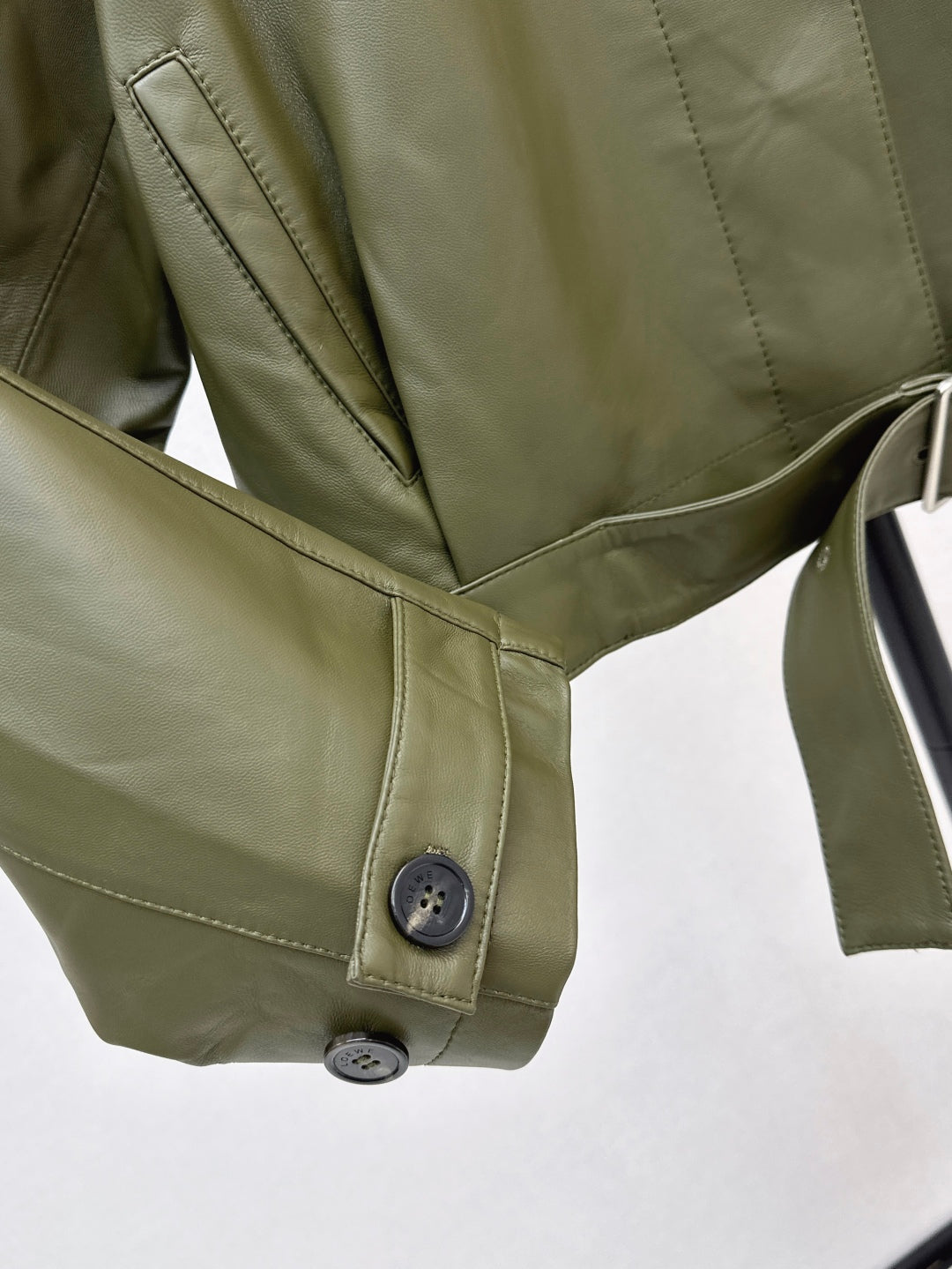 Loe* 25ss high collar trench in nappa lambskin