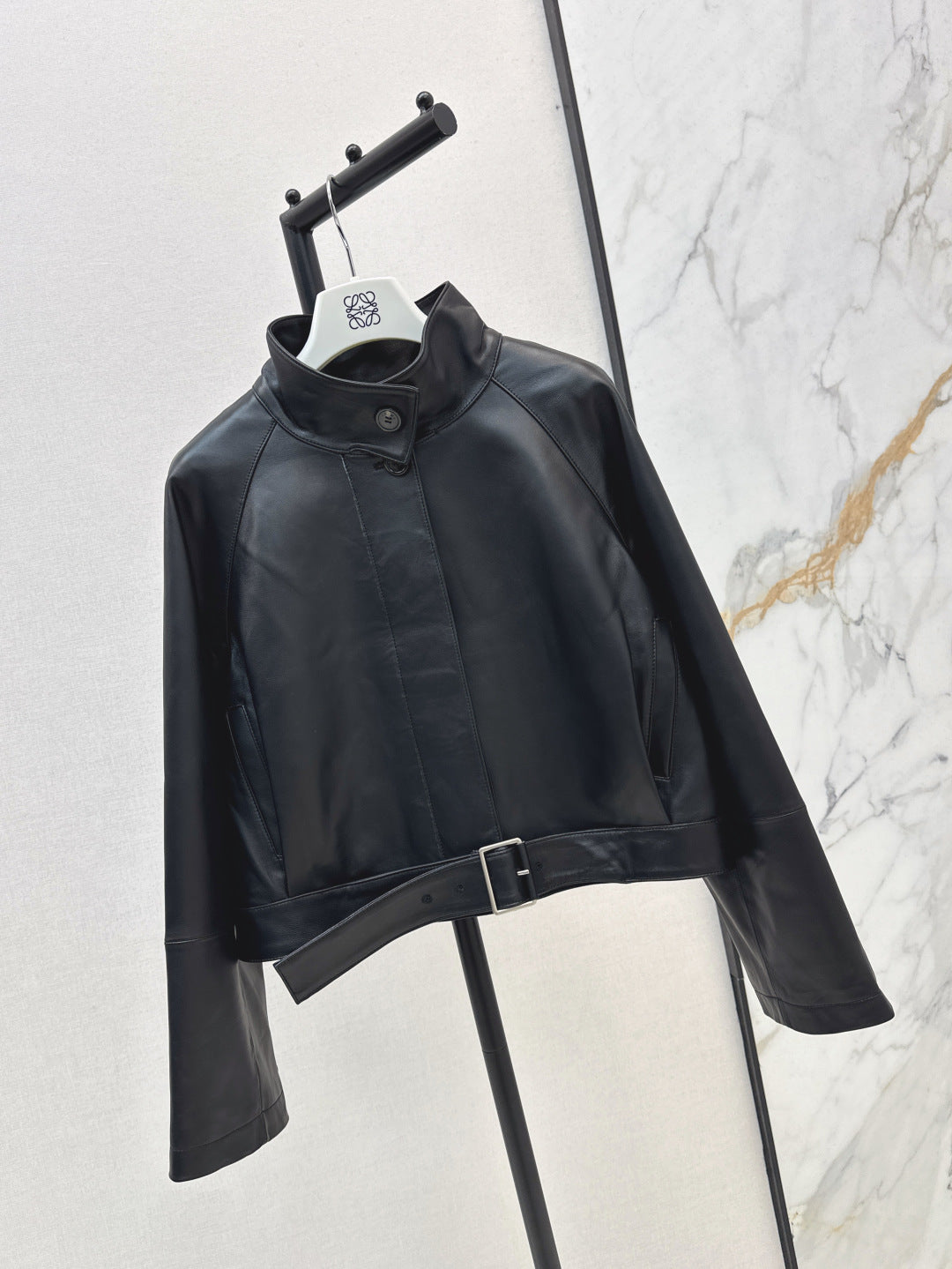 Loe* 25ss high collar trench in nappa lambskin