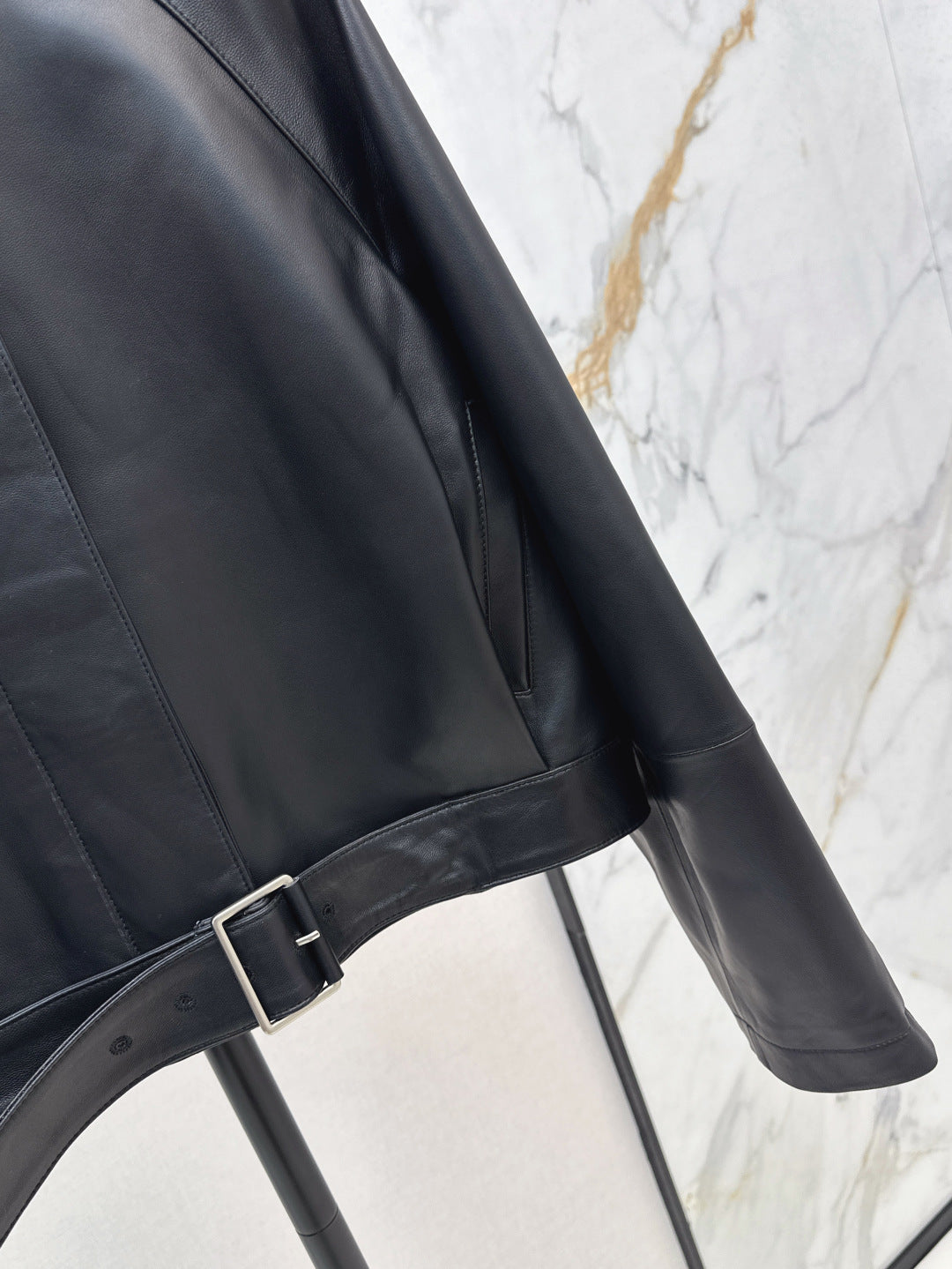 Loe* 25ss high collar trench in nappa lambskin