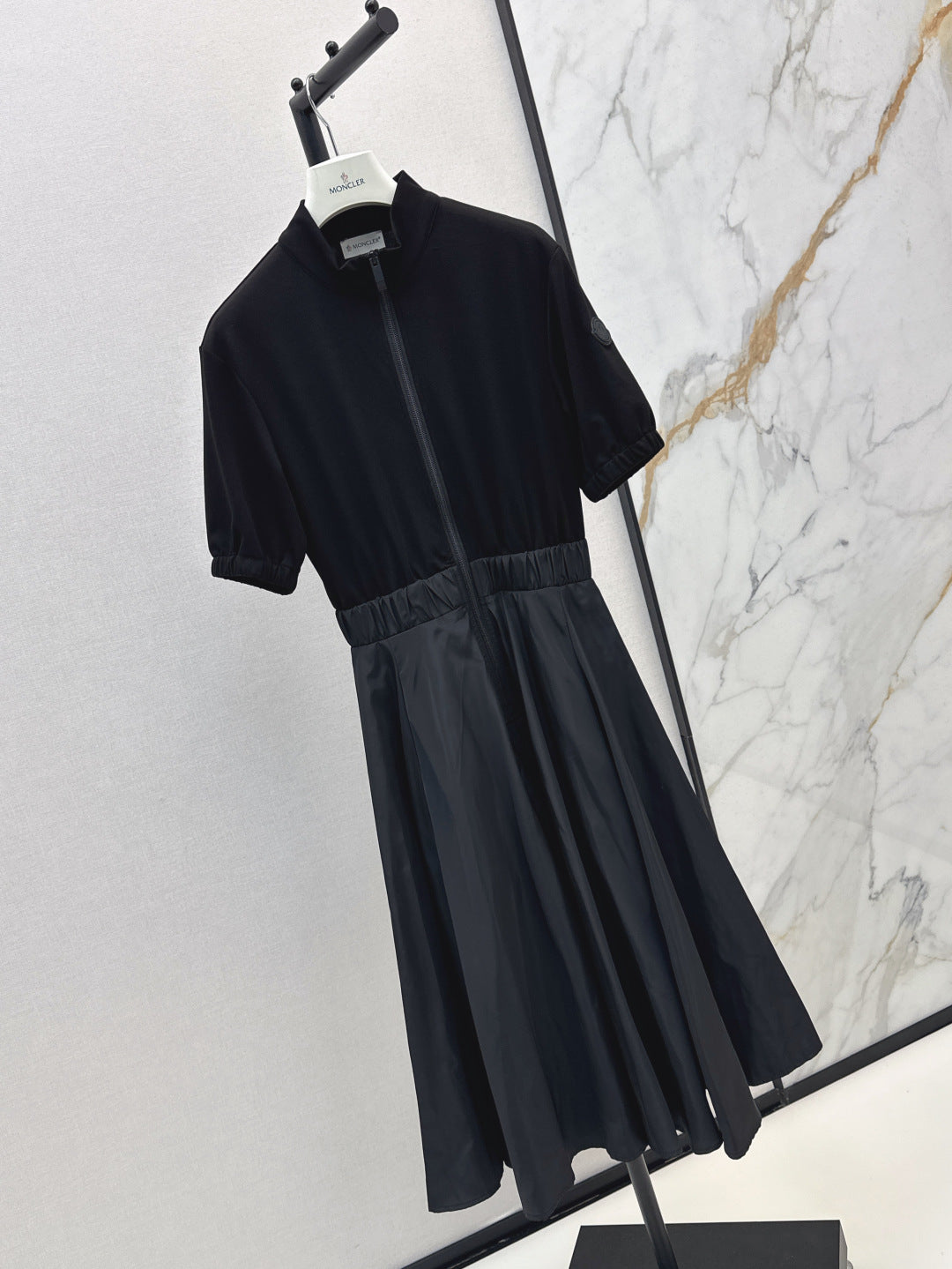 Monc* 25ss turtleneck cotton midi dress