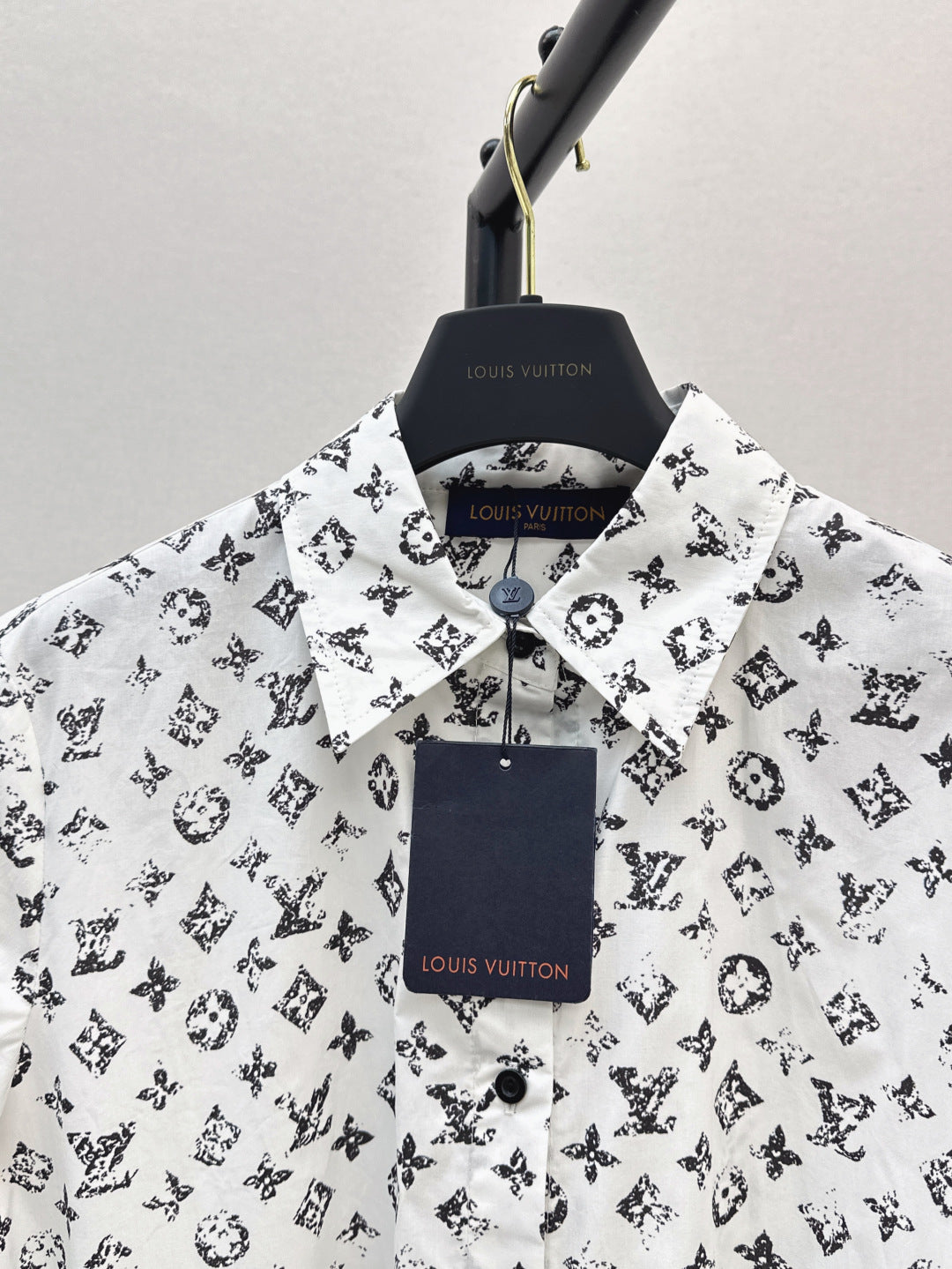 Loui* 25ss monogram cotton belted shirtdress