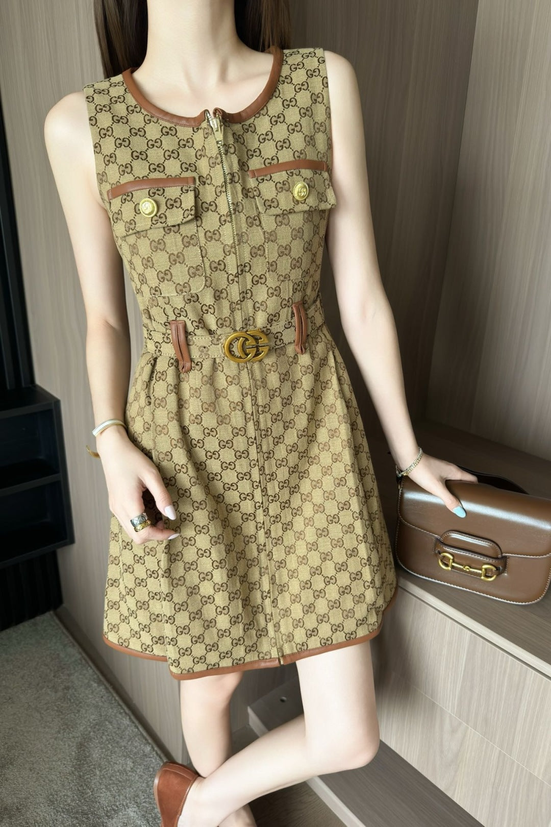 Gu* 25ss GG canvas belted dress