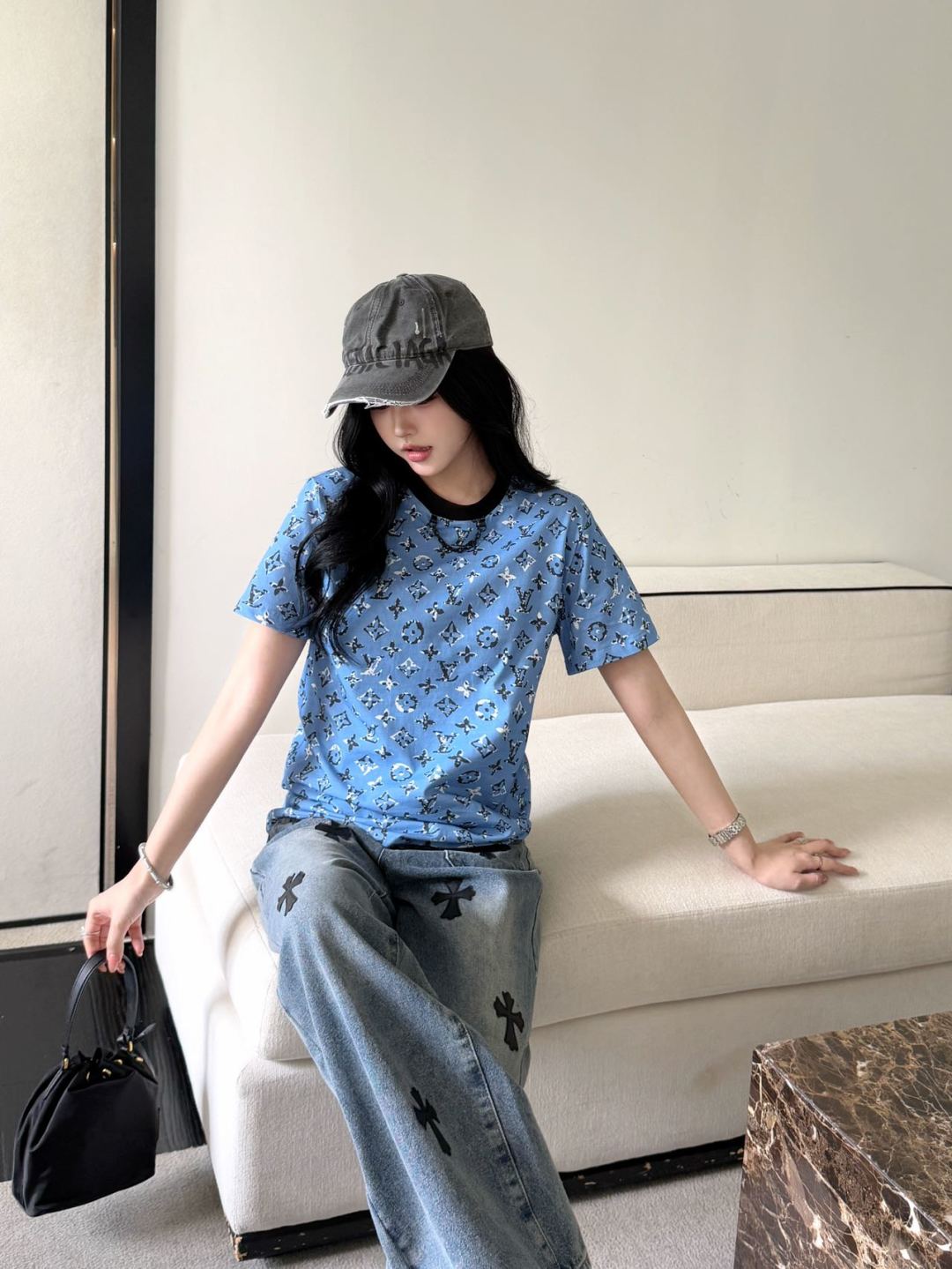 Loui* 25ss washed monogram cotton t-shirt