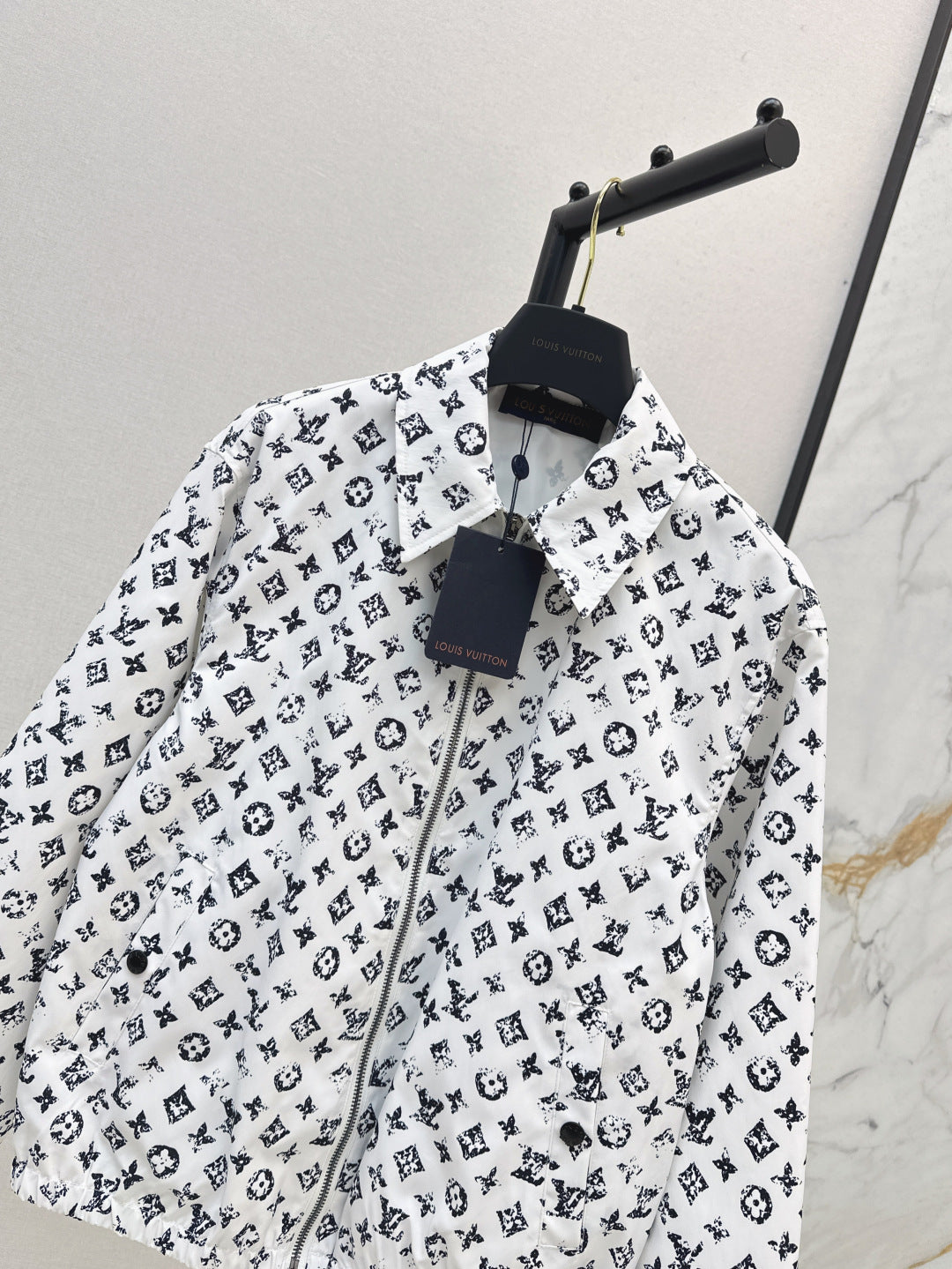 Loui* 25ss monogram zip-up jacket