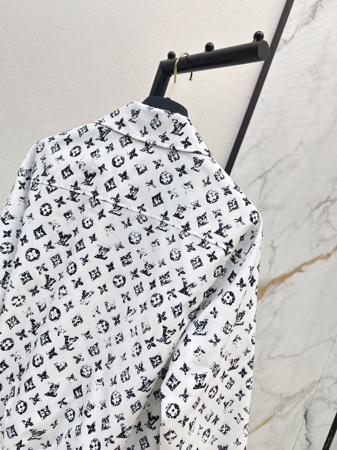 Loui* 25ss monogram zip-up jacket