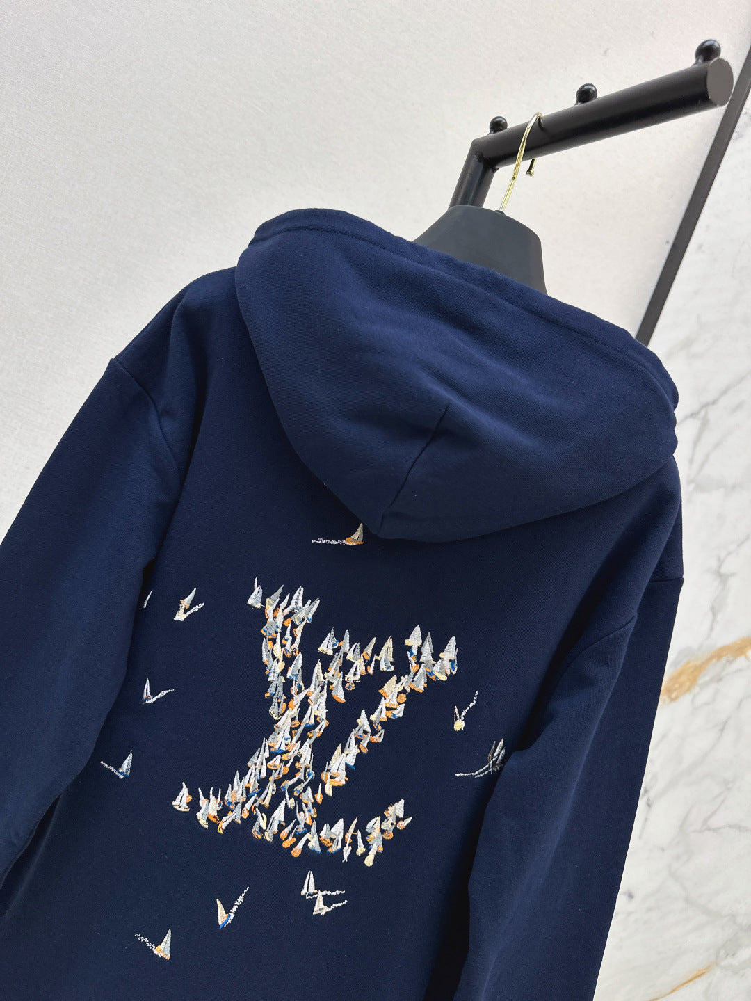 Loui* 25ss embroidered signature hoodie