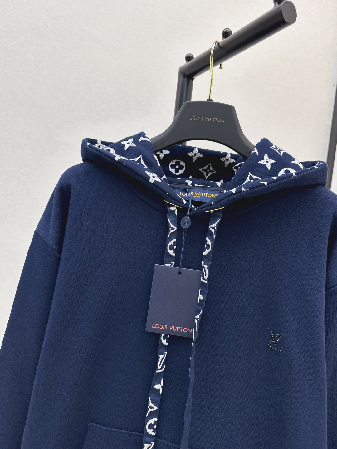 Loui* 25ss signature cotton hoodie