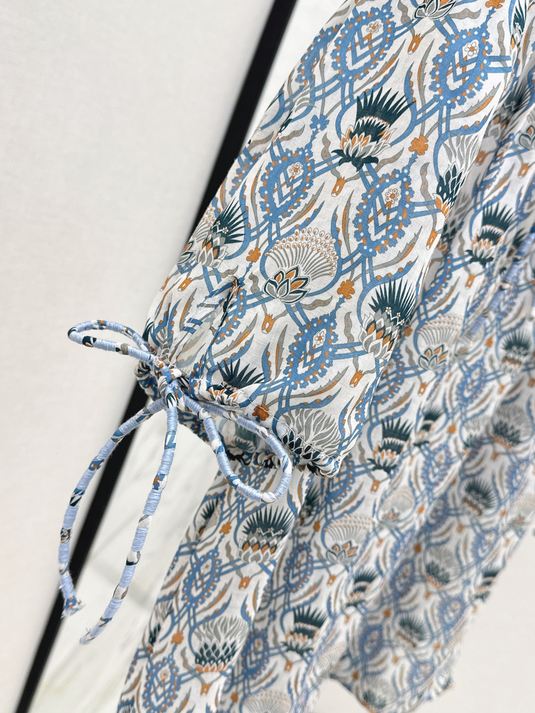 Lor*P 25ss thistle floral top