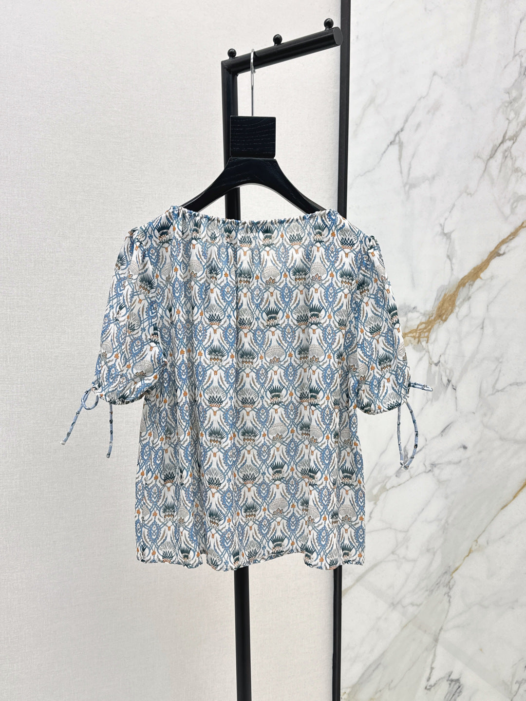 Lor*P 25ss thistle floral top