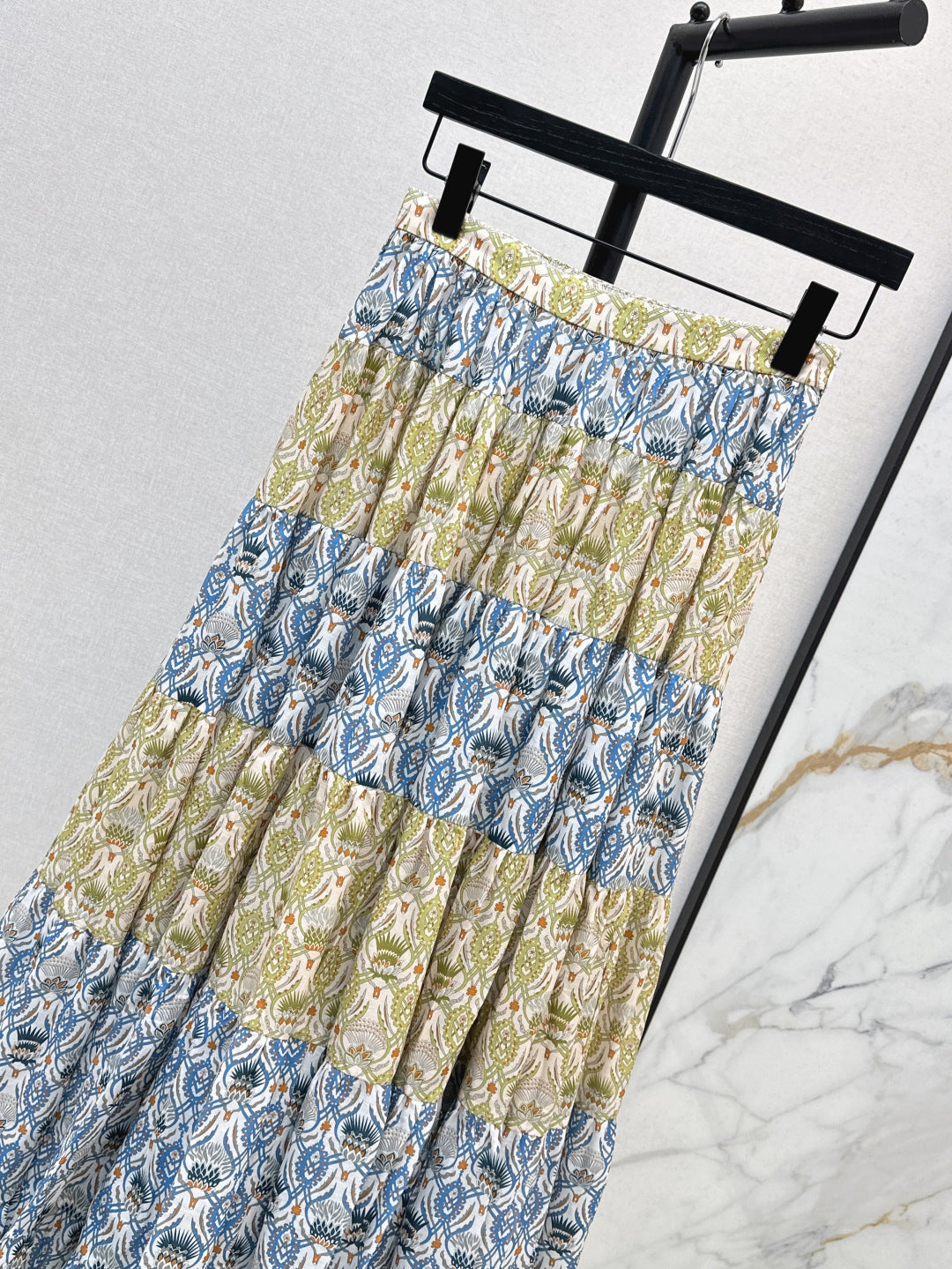 Lor*P 25ss thistle floral flared skirt