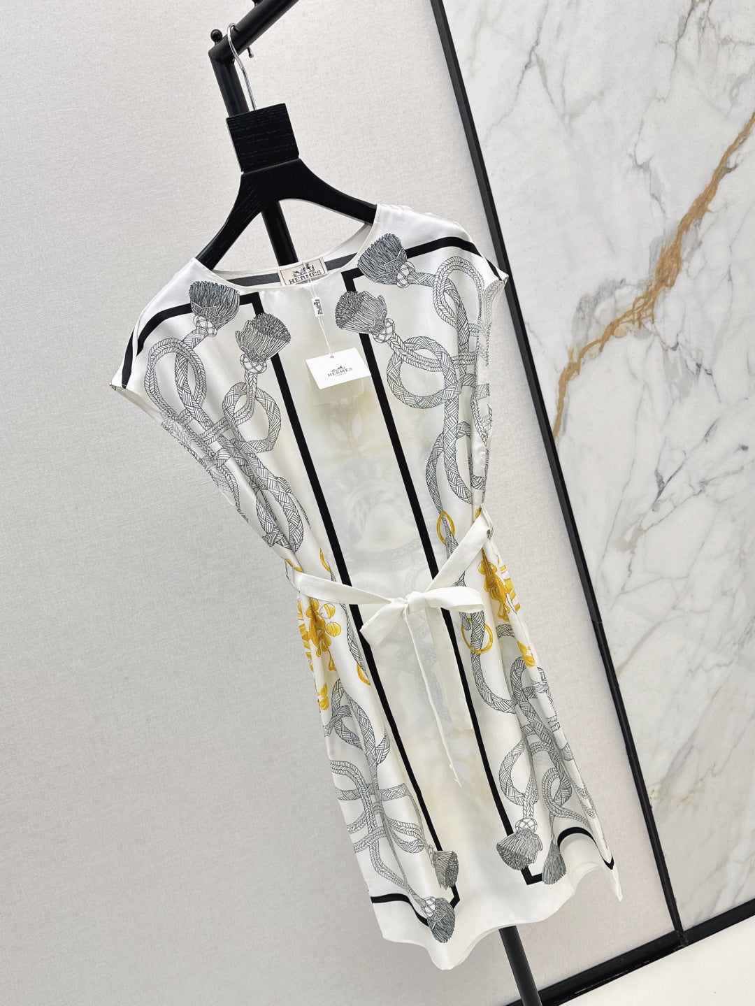 Herm* 25ss printed silk straight dress