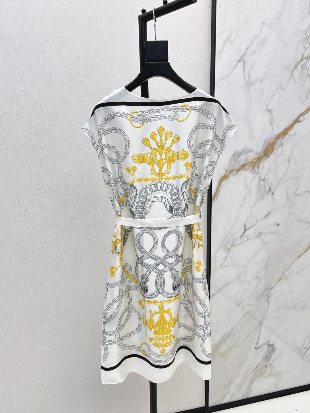 Herm* 25ss printed silk straight dress