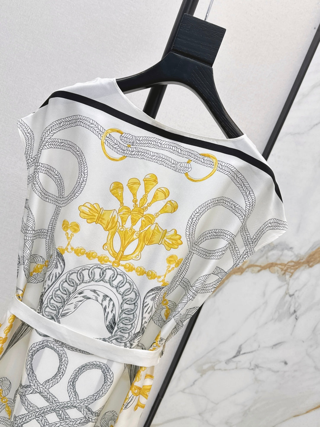 Herm* 25ss printed silk straight dress