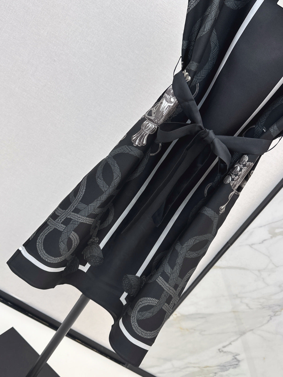 Herm* 25ss printed silk straight dress