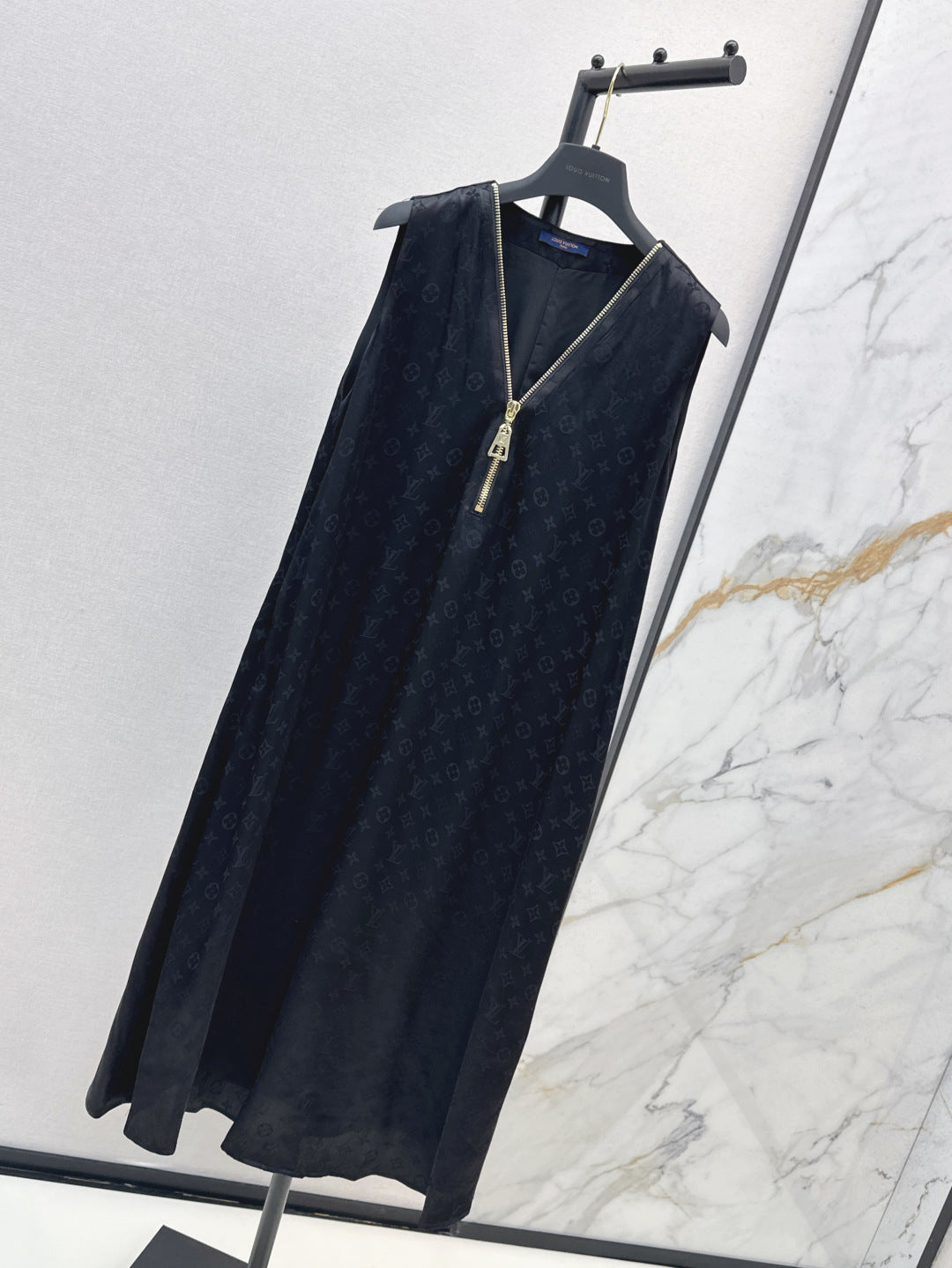 Loui* 25ss monogram zipper neckline dress