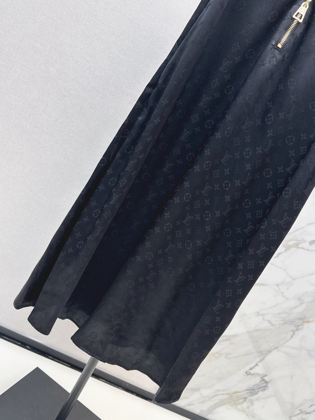 Loui* 25ss monogram zipper neckline dress