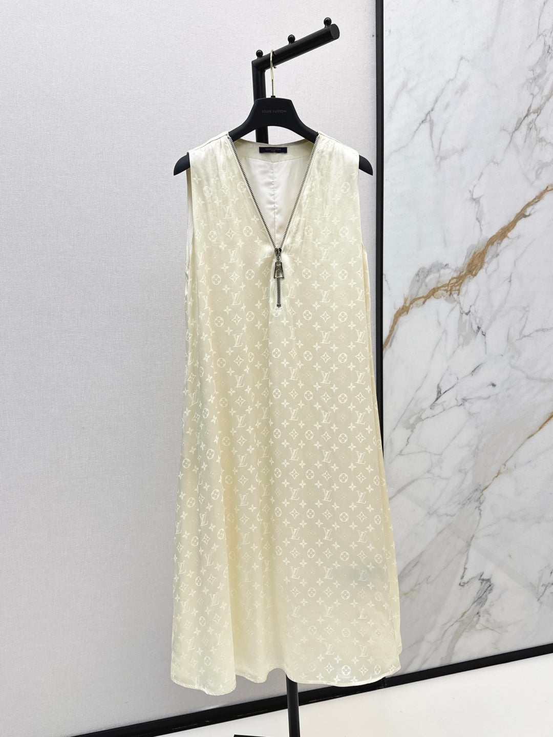 Loui* 25ss monogram zipper neckline dress