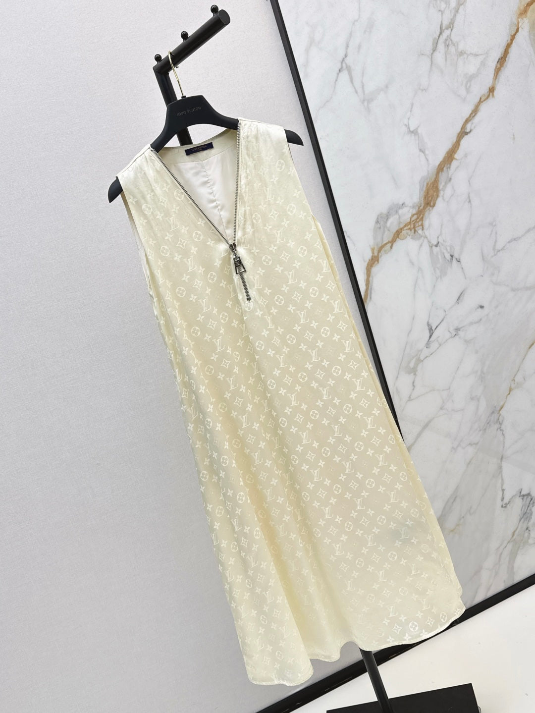 Loui* 25ss monogram zipper neckline dress