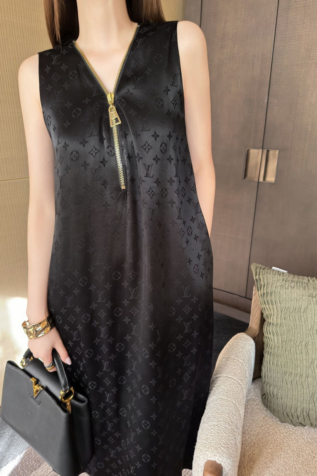 Loui* 25ss monogram zipper neckline dress