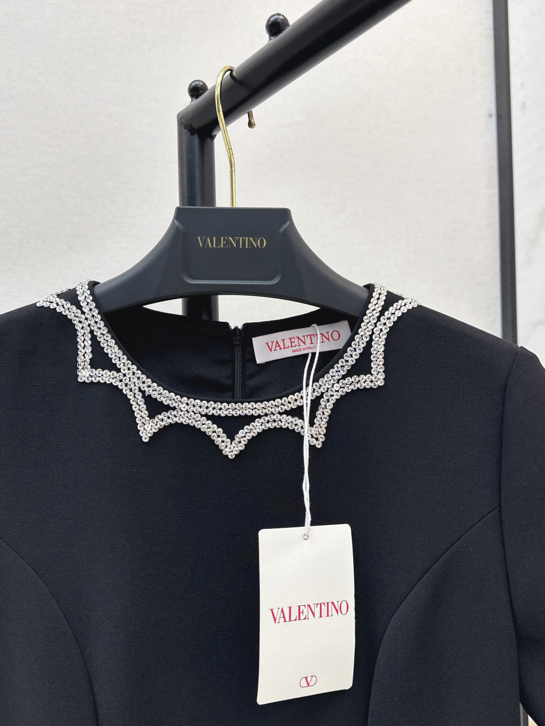 Valen* 25ss sequins embroidered short dress