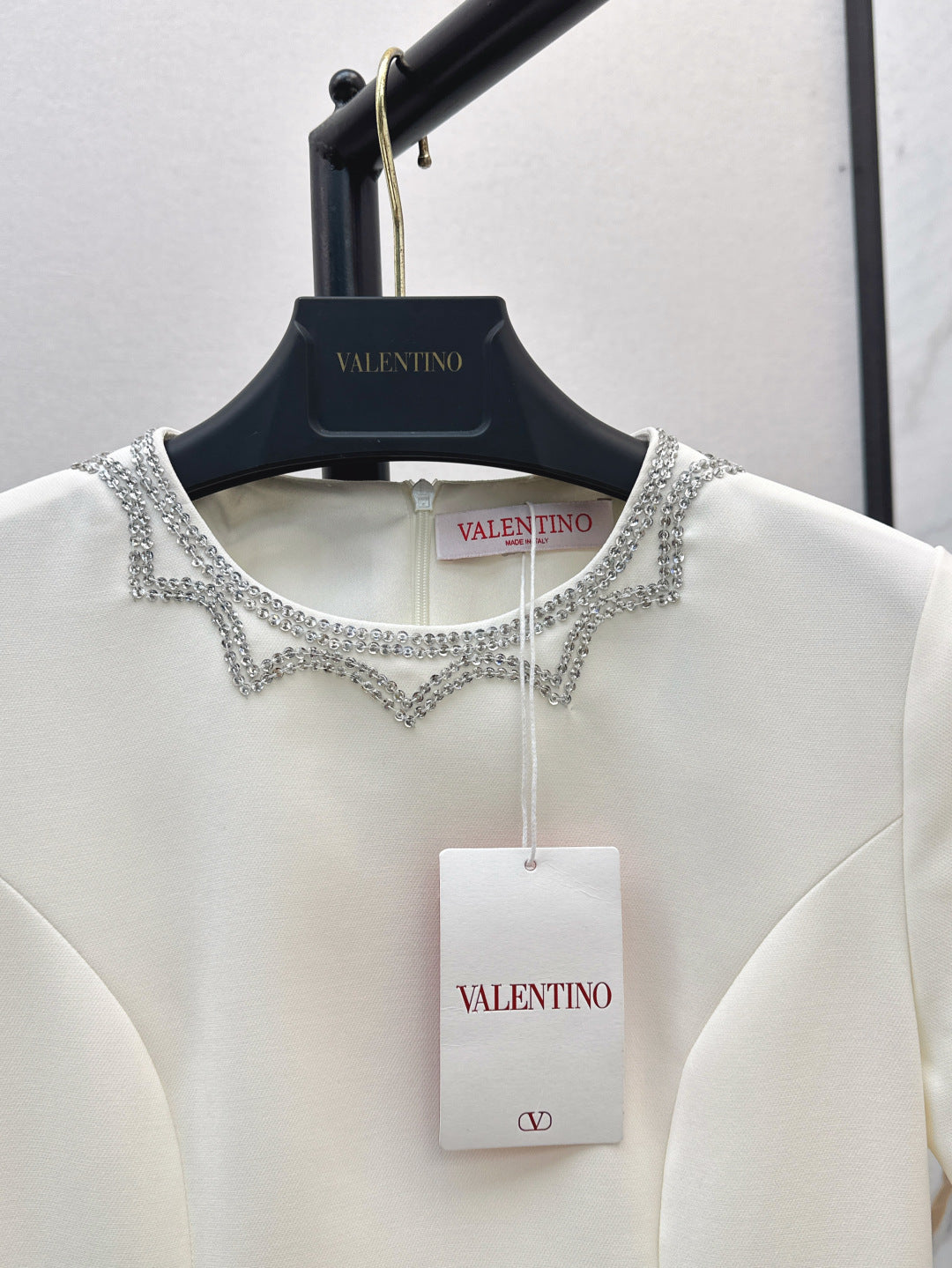 Valen* 25ss sequins embroidered short dress