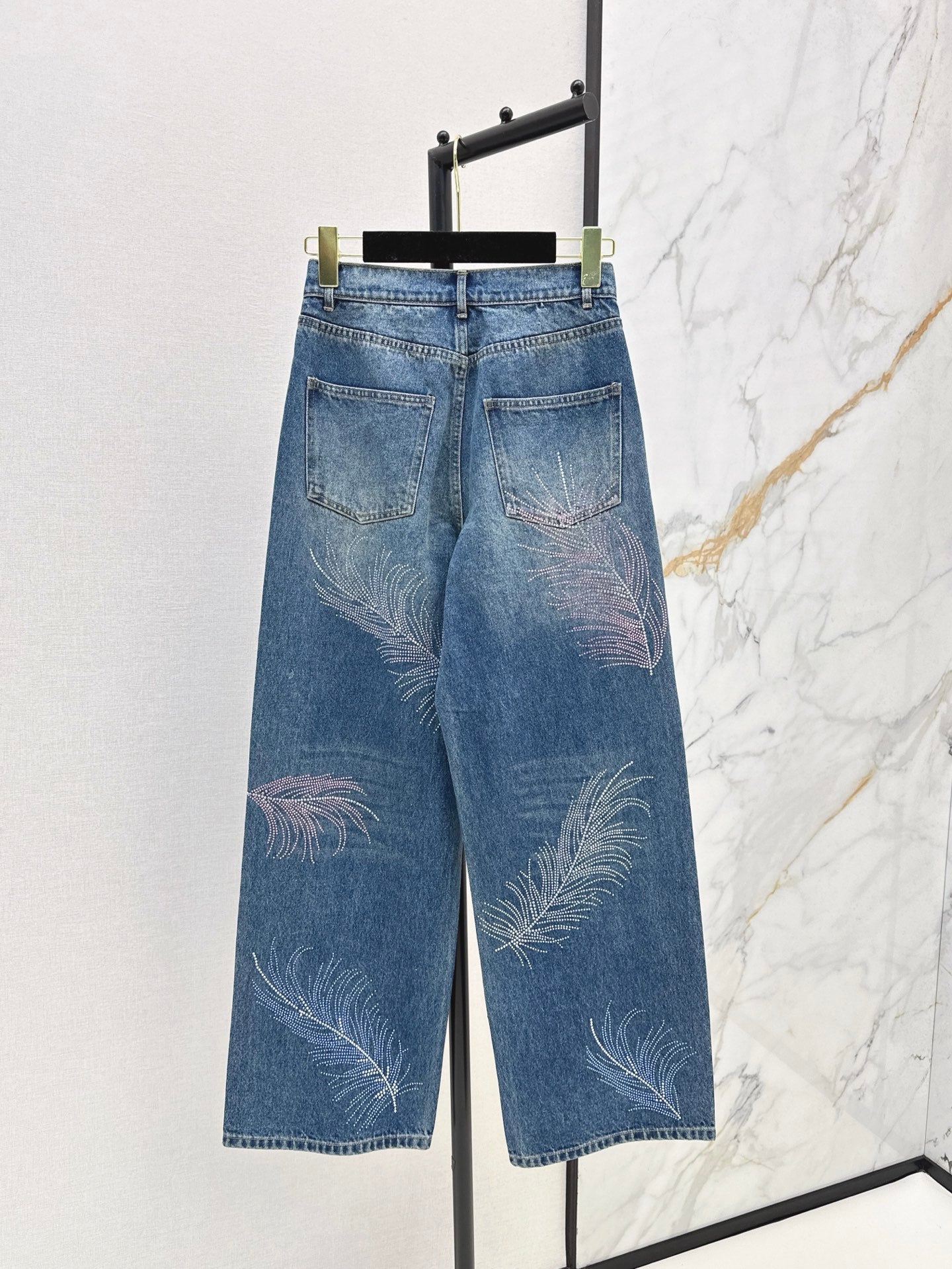 C*nel 25ss rhinestone feather motif jeans