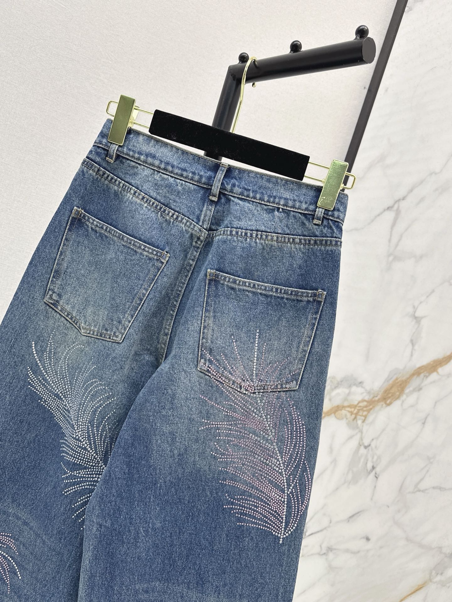 C*nel 25ss rhinestone feather motif jeans