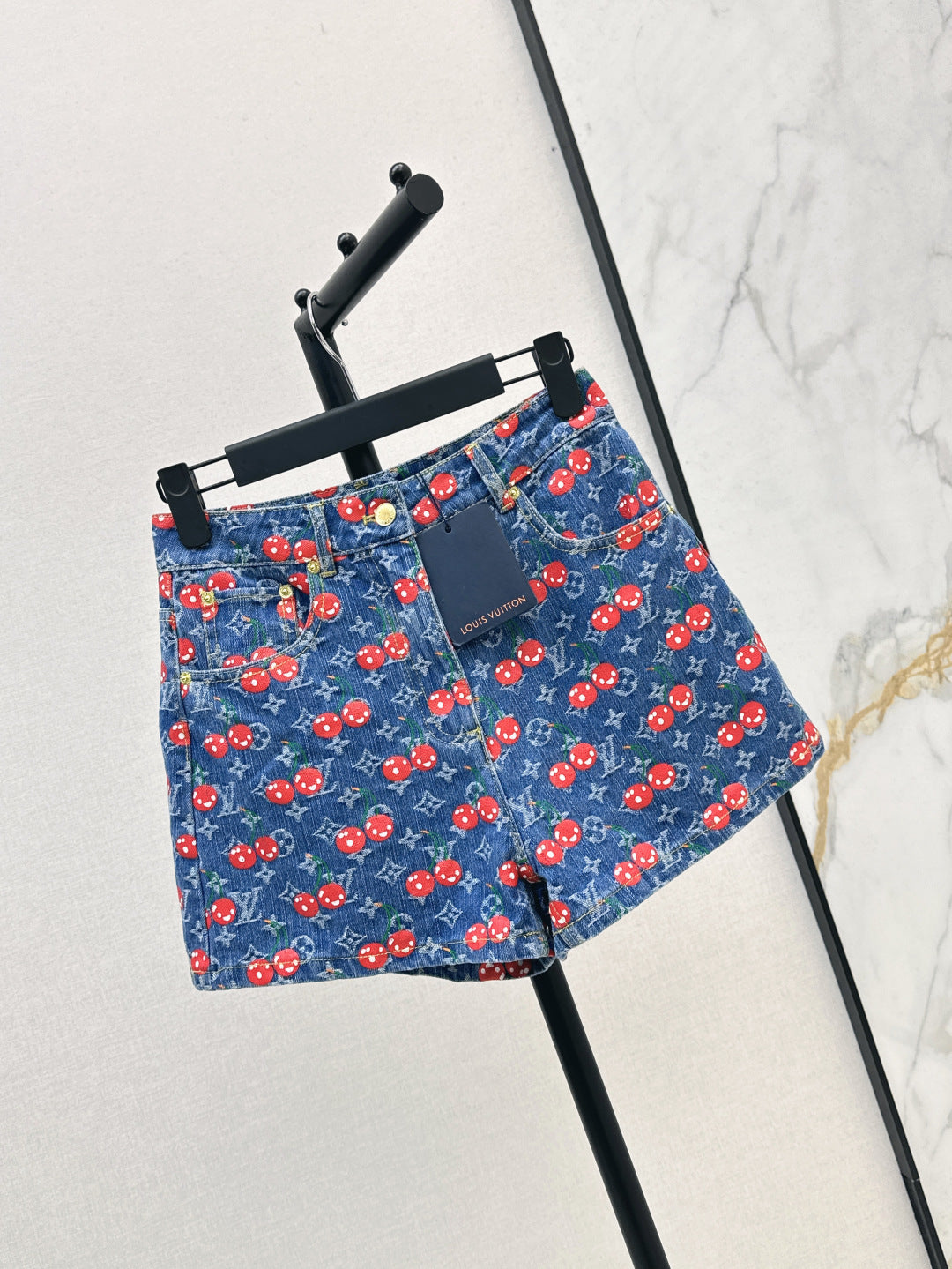 Loui* 25ss monogram cherry jacquard denim shorts