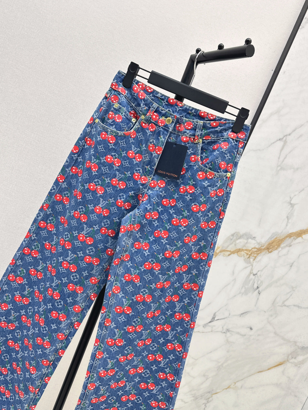 Loui* 25ss monogram cherry jacquard flared jeans