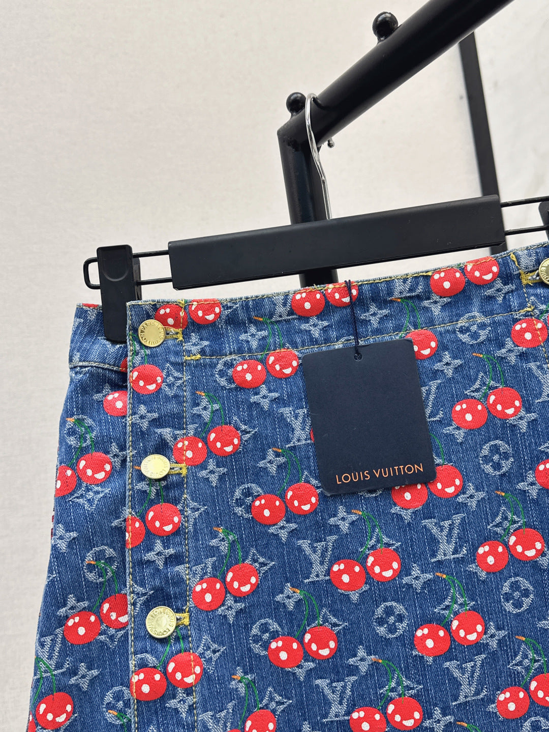 Loui* 25ss monogram jacquard cherry denim skirt